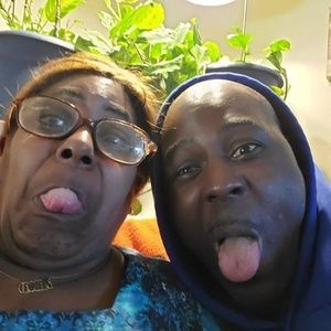 Meet your Posher, Terris